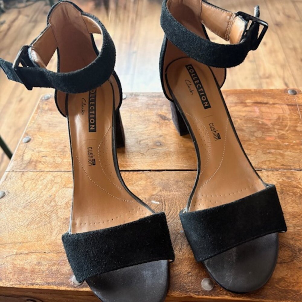 Clarks Collection Black Suade Strappy Heeled Sandals Size 6.5